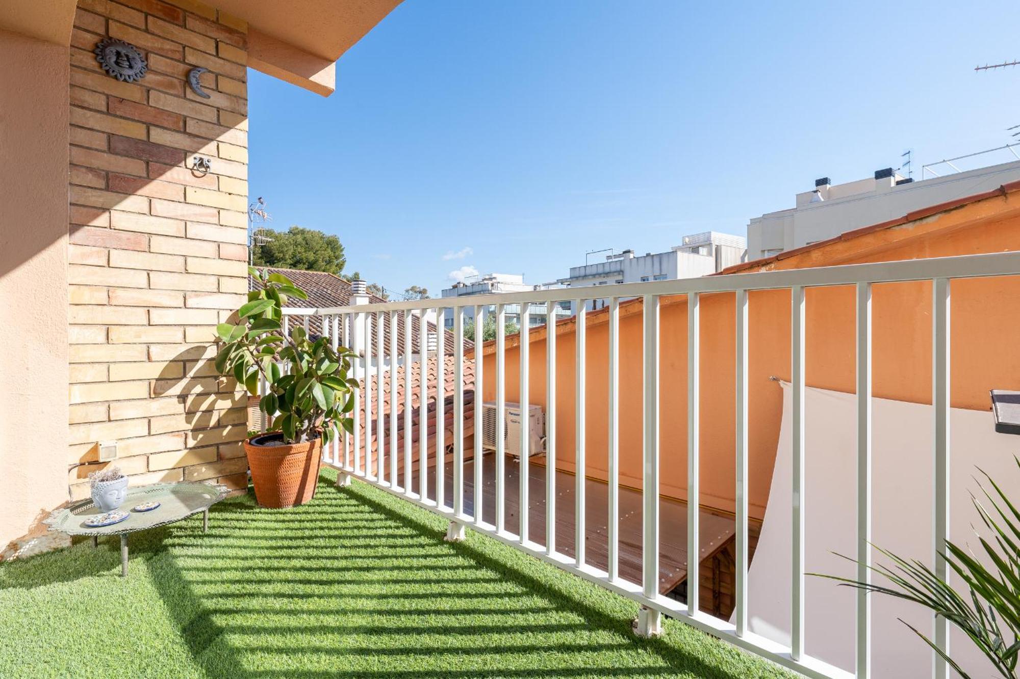Hauzify I Apartament Zulu Cubelles Kültér fotó